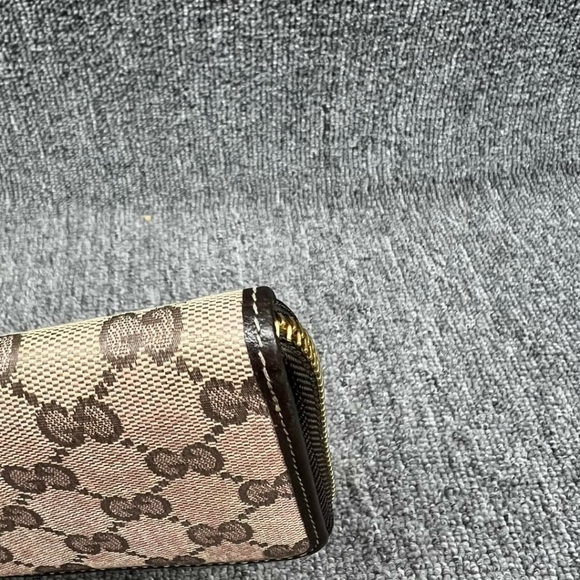 100% Authentic Gucci Leather Wallet - Picture 7 of 16